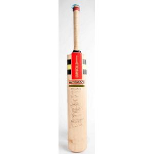 Signed Cricket Bat: Full size 'Gray-Nicolls' Cricket Bat,…