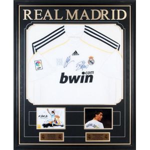 Cristiano Ronaldo Signed and Framed Real Madrid shirt + COA - Catawiki