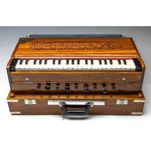 Mahogany Travel Organ - Musical Instruments & Accessories ...