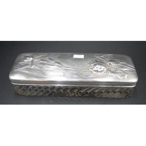 Art Nouveau German silver topped trinket box stamped 800,…