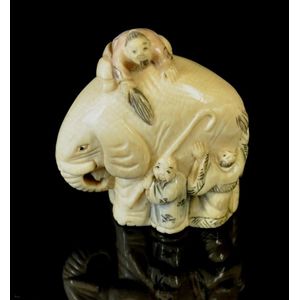 Japanese Ivory Elephant Netsuke With Figures - Netsuke - Oriental