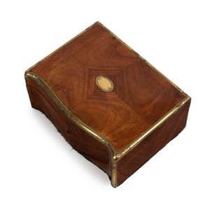 An antique wooden French jewellery casket with engraved gilt…