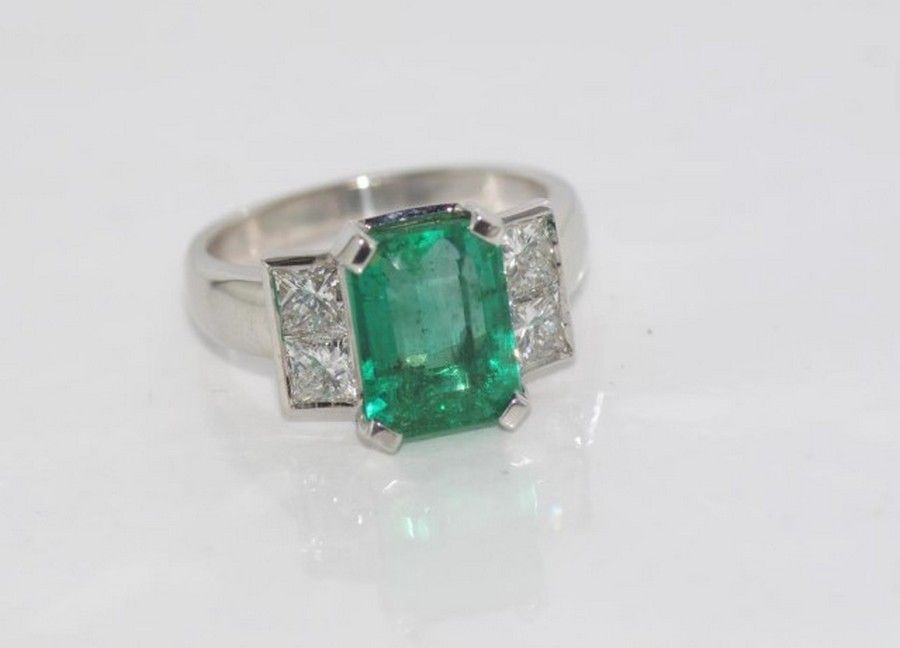 Emerald & Diamond Ring, 18ct White Gold, GSL Certified - Rings - Jewellery