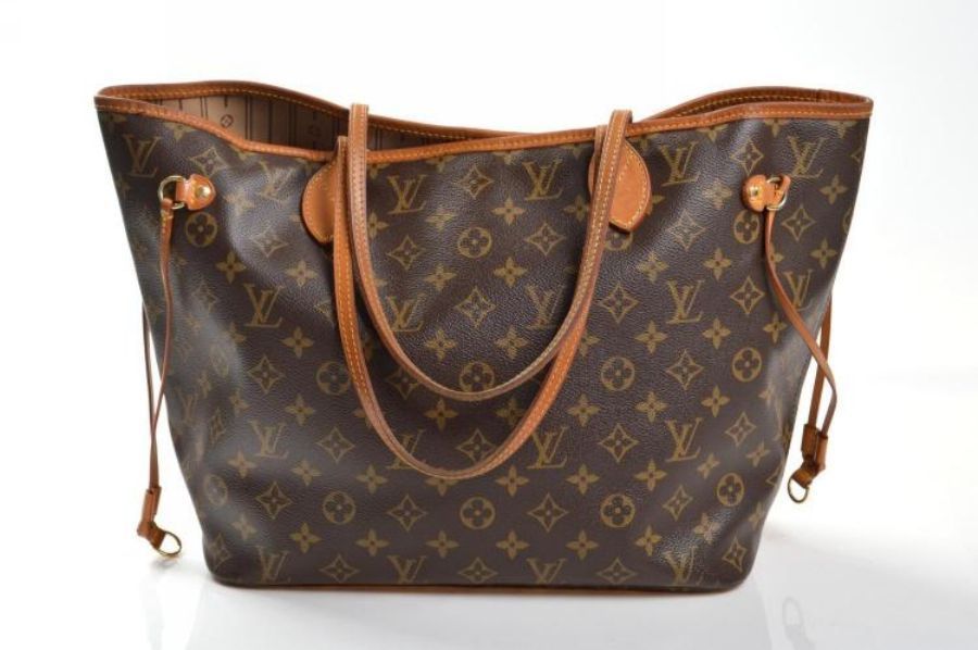 A Neverfull MM by Louis Vuitton, styled in monogram canvas with… - Luggage & Travelling ...