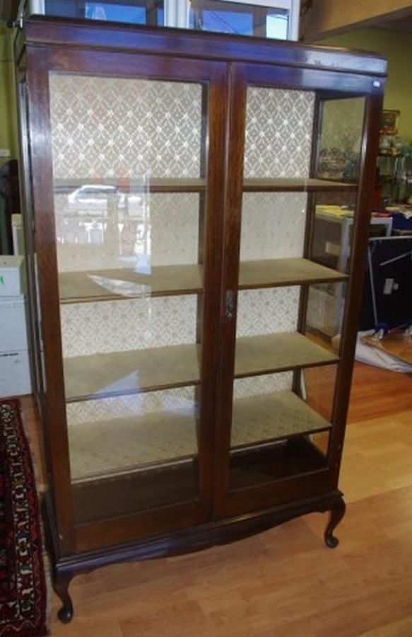 Vintage china cabinet, on cabriole legs, 108 cm wide, 176 cm