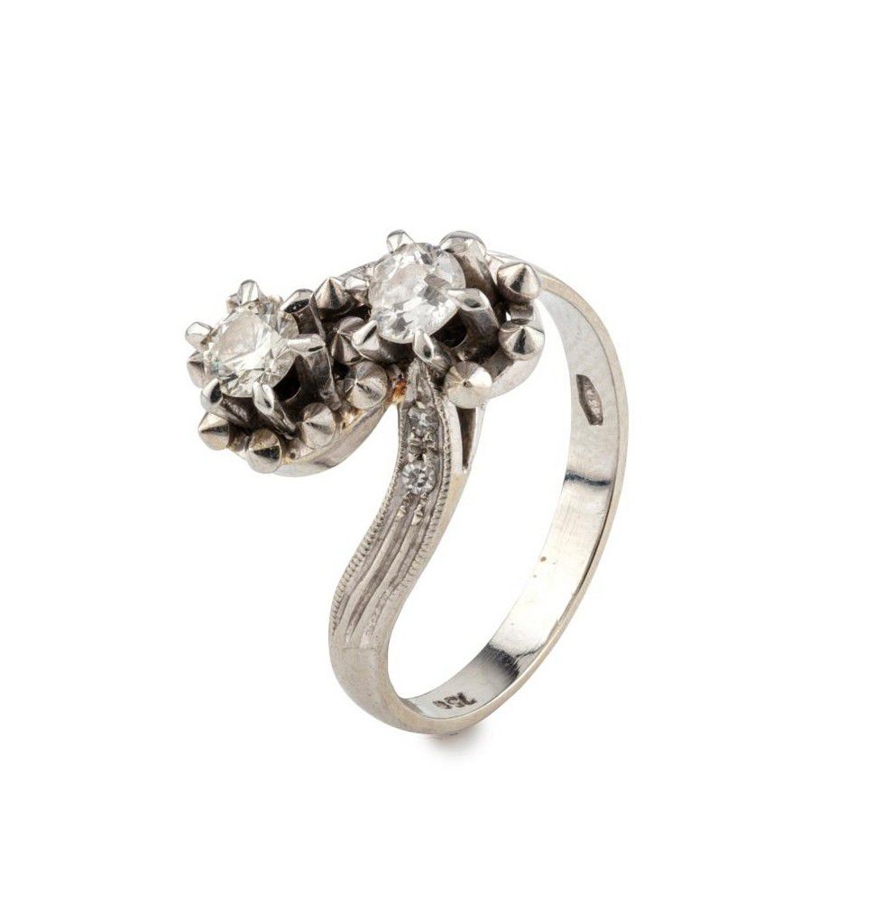 Diamond Crossover Ring, 18ct White Gold, Italian Marks - Rings - Jewellery