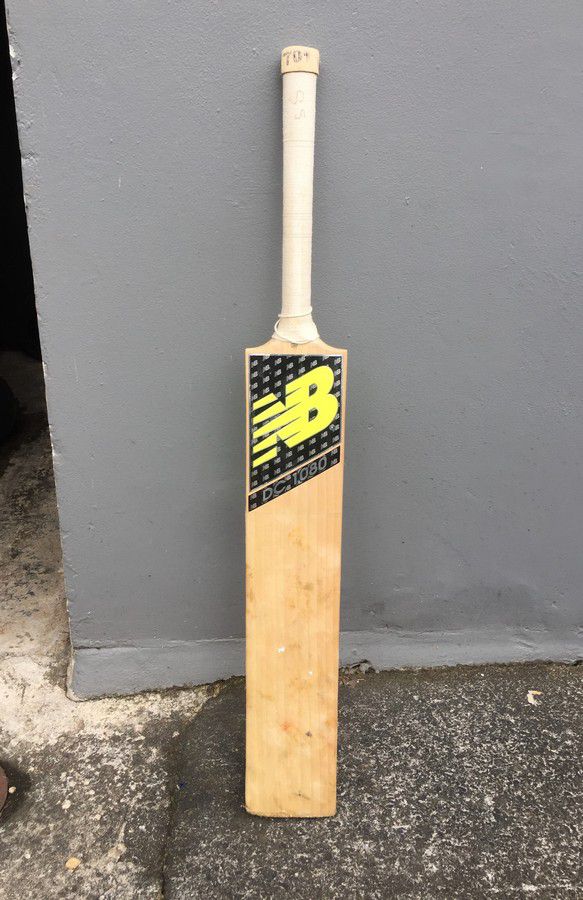 nb dc 1080 cricket bat