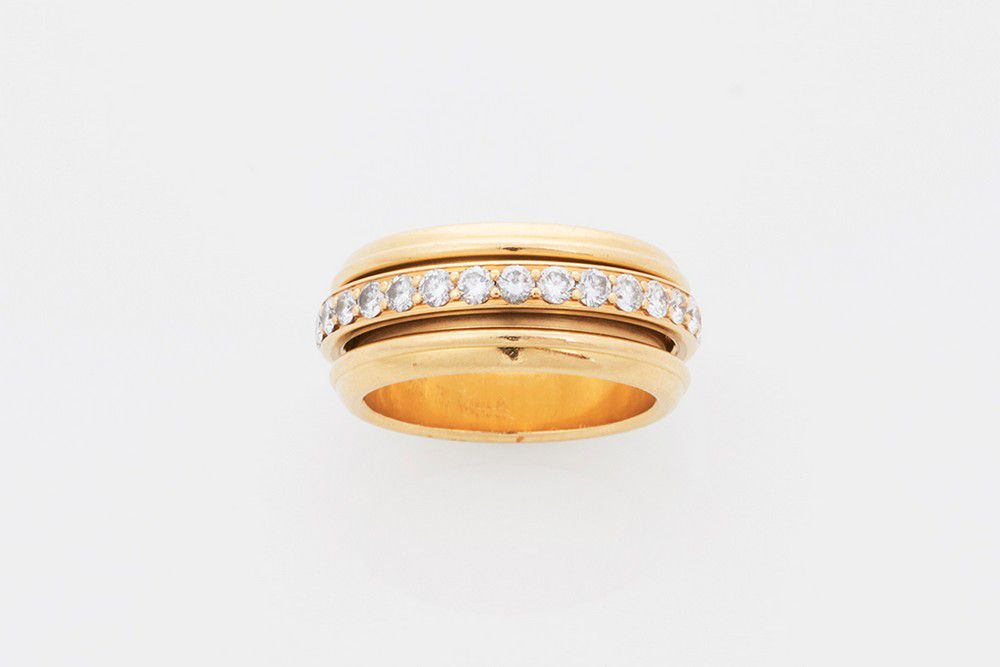 Piaget Diamond Possession Ring, 18ct Yellow Gold, 1990 - Rings - Jewellery