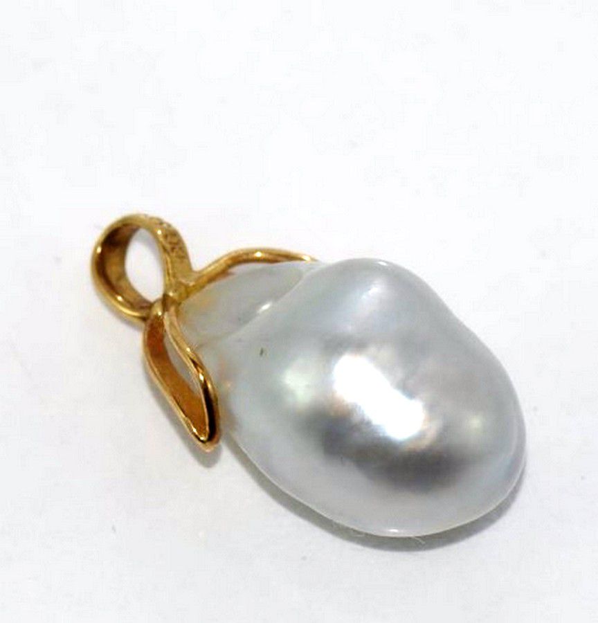Baroque Pearl Pendant with 9ct Gold Bale - Pendants/Lockets - Jewellery
