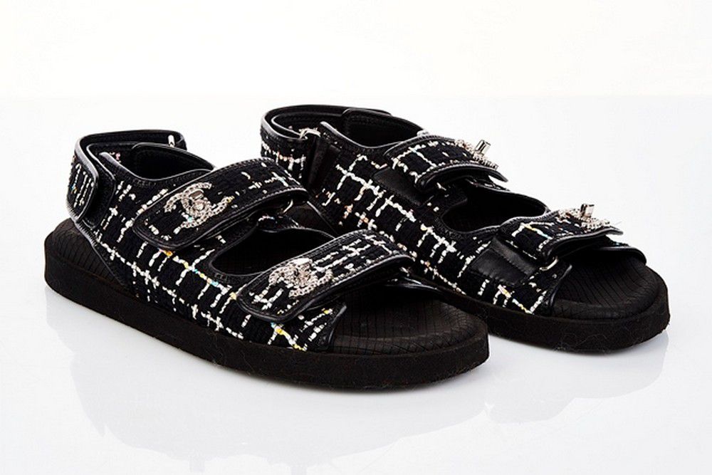 Tweed sandals Chanel Black size 38 EU in Tweed - 25274342