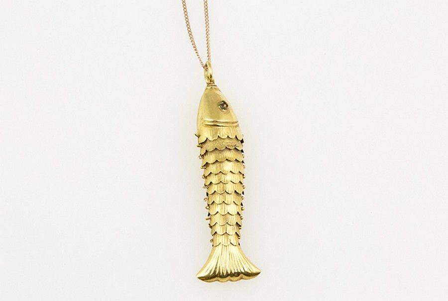Solid 9ct Gold Articulated Fish Pendant #7546 - YouTube