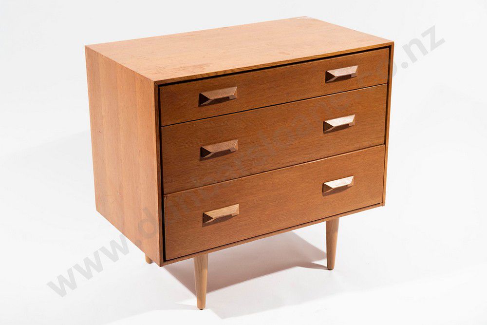 Viking furniture, teak chest of three drawers raised on… Zother