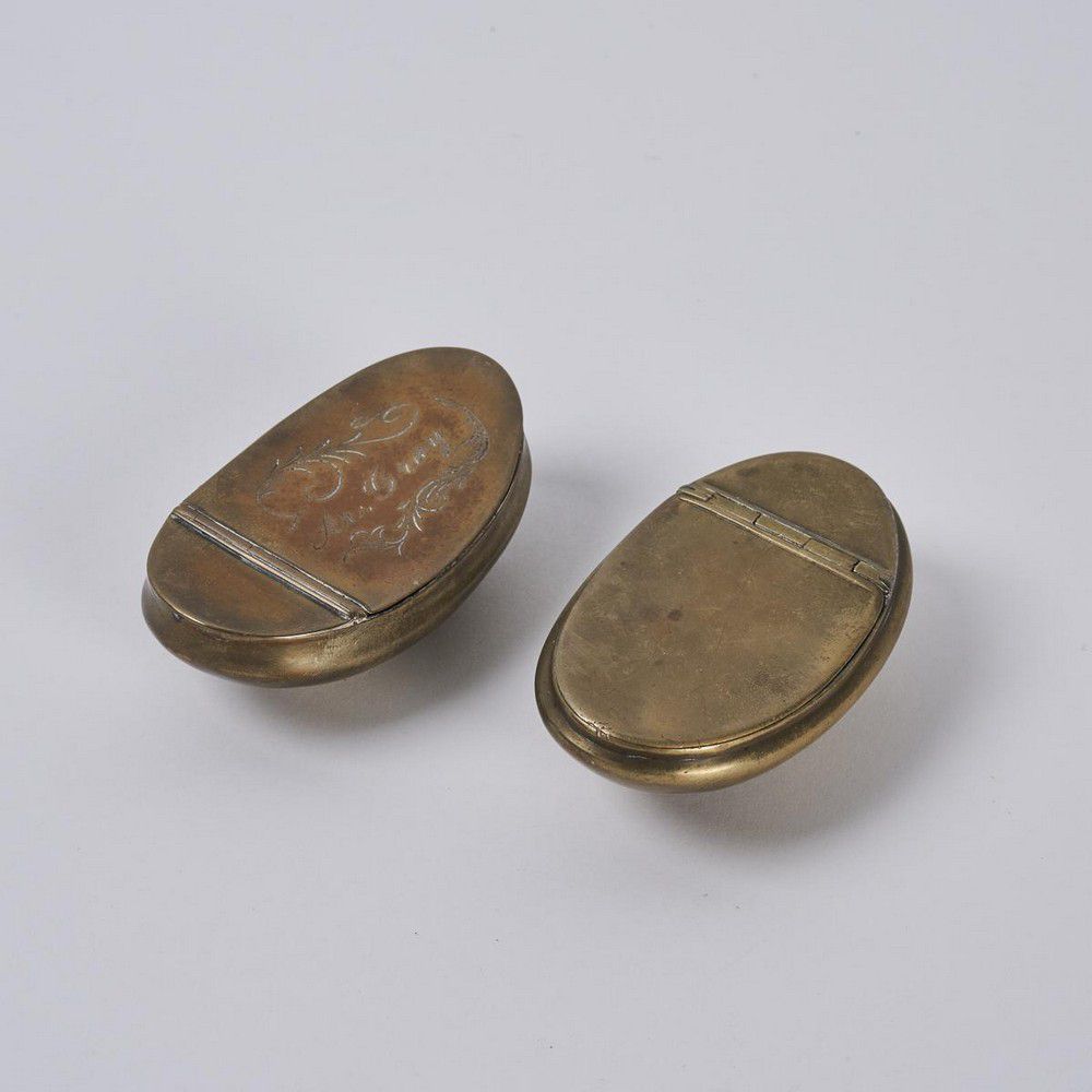 Brass Snuff Boxes With Engraved Ana Gray Text Snuff Recreations And Pursuits
