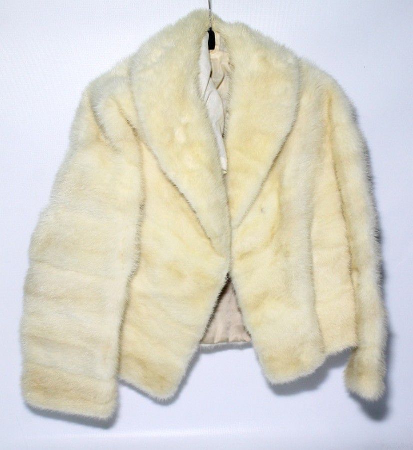 60cm Alexander Furs Arctic Fox Jacket - Furs - Costume & Dressing ...