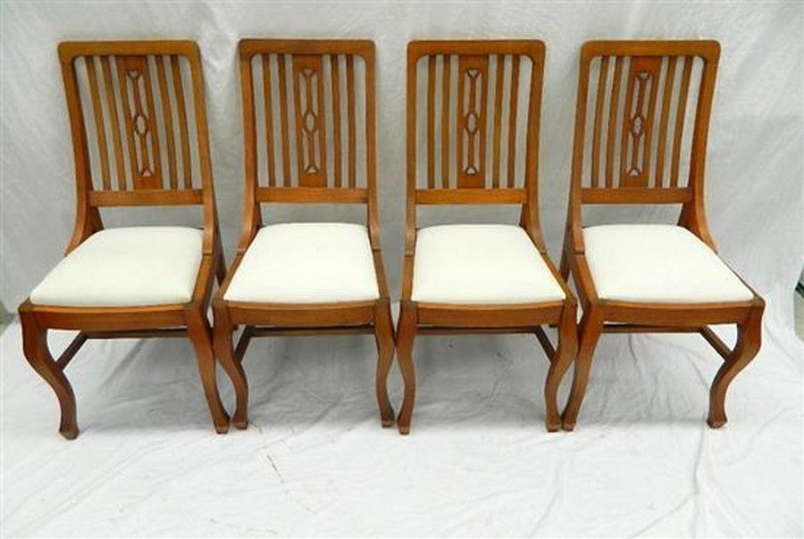 Dining Room Chairs With Maple Finish