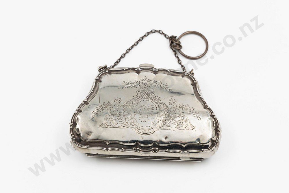 Silver ladies purse | Silver purses, Silver clutch purse, Modern gold  jewelry