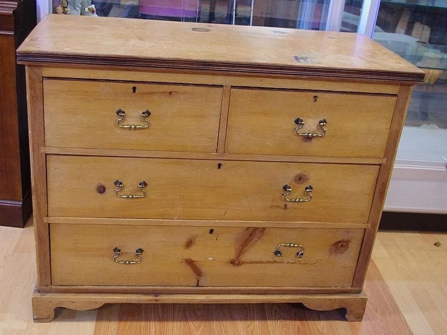 Edwardian Pine Chest Of Drawers With 2 Short 2 Long Drawers