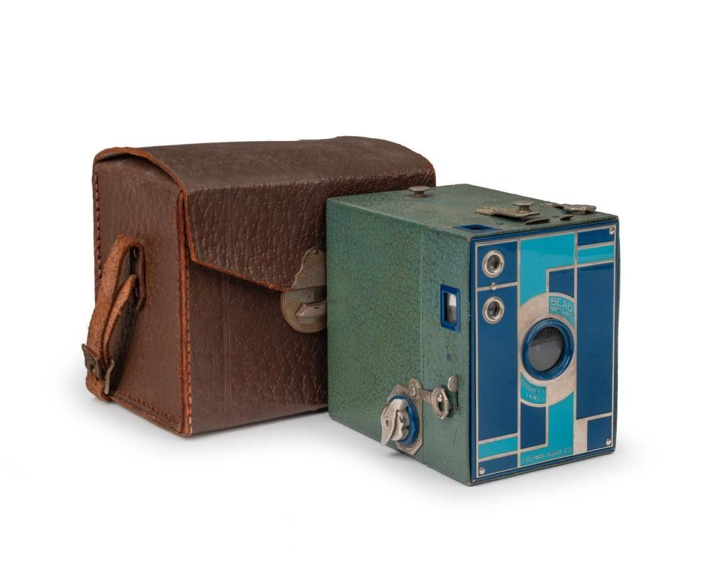 Kodak Beau Brownie No. 2: Two-Tone Blue Camera (c. 1930) - Photography ...
