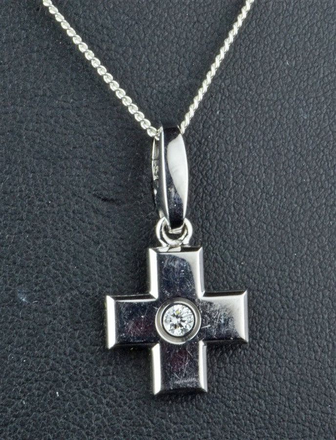 Preowned Cartier Diamond Platinum Cross Necklace ($4,995) ❤ liked on  Polyvore featuring jewelry, n… | Diamond cross pendants, Platinum cross,  Diamond chain necklace