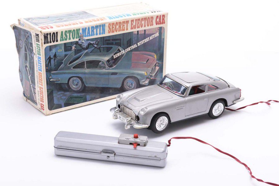Daiya - Tin toy - James Bond M101 Aston Martin Secret Ejector Car