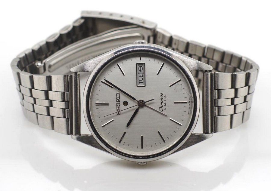Vintage Seiko alarm watch Chronos quartz, steel case and… - Watches - Wrist  - Horology (Clocks & watches)