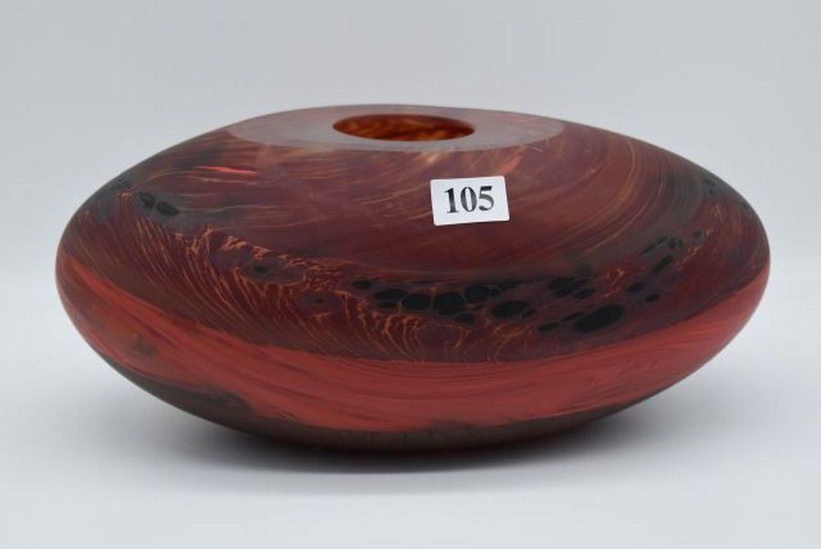 Volcanic Vase by Lyndon Over New Zealand Themes & Makers Glass