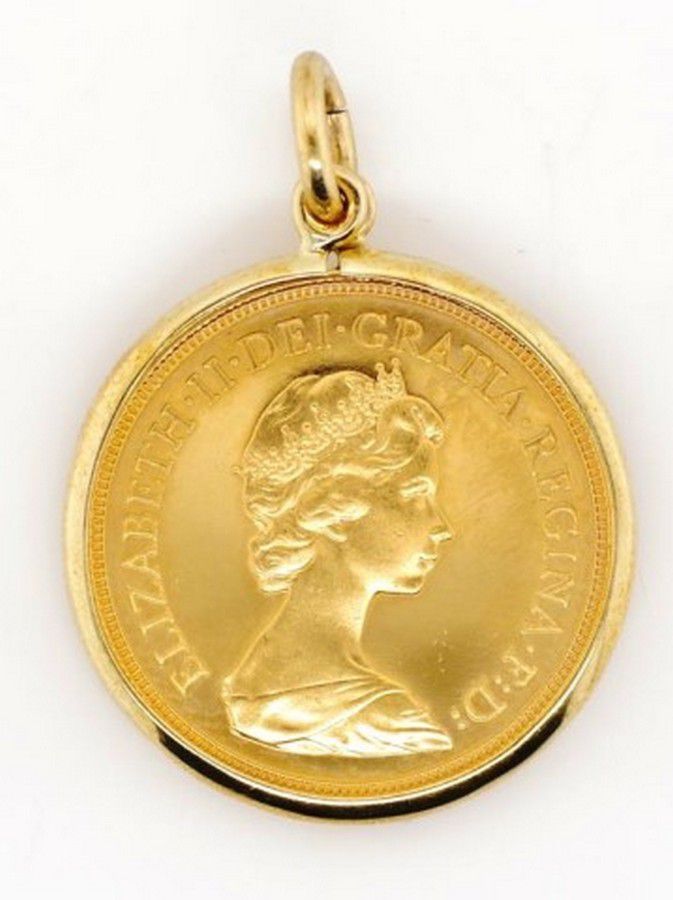 1980 Gold Sovereign Pendant with Queen Elizabeth II - Pendants/Lockets ...
