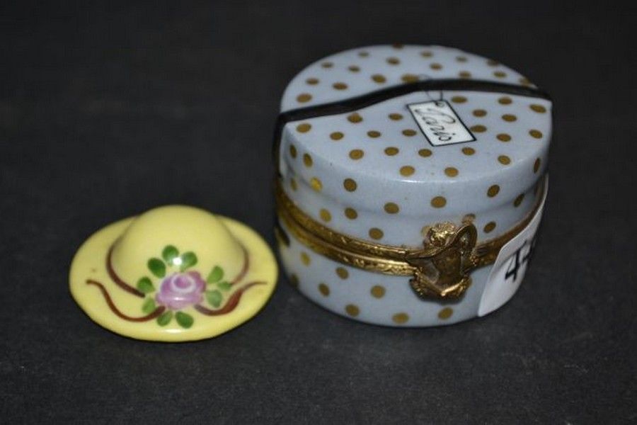Limoges Porcelain Hat Box with Miniature Hat - Limoges - Ceramics