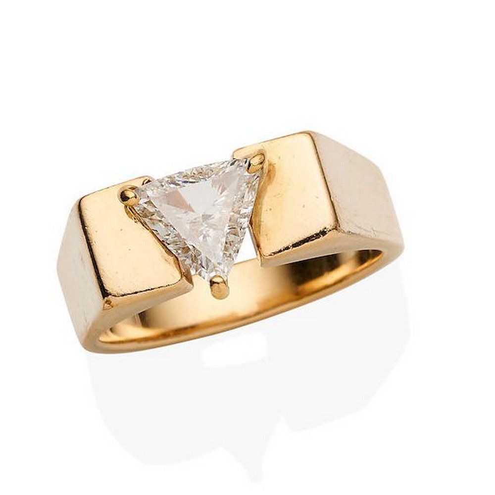 Trilliant-Cut Diamond Ring in 14ct Gold - Rings - Jewellery