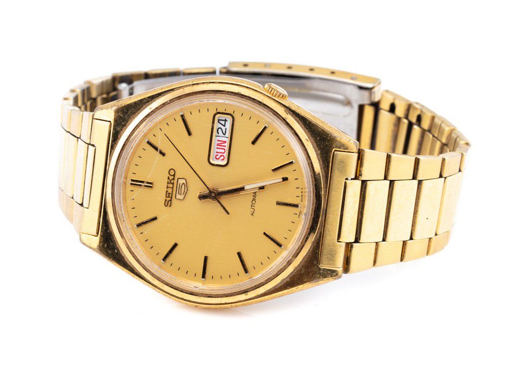 A Seiko automatic wristwatch, ref. 7S26-3140 with golden dial,… - Watches -  Wrist -