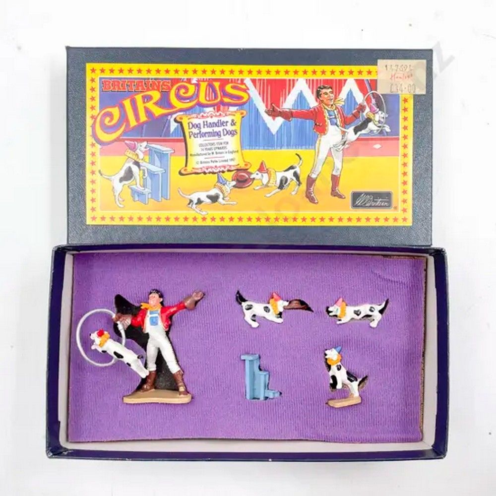 Britains 8666 Set Cirque Monsieur Loyal & Affiche - Plomb Peint 1:32 - Neuf
