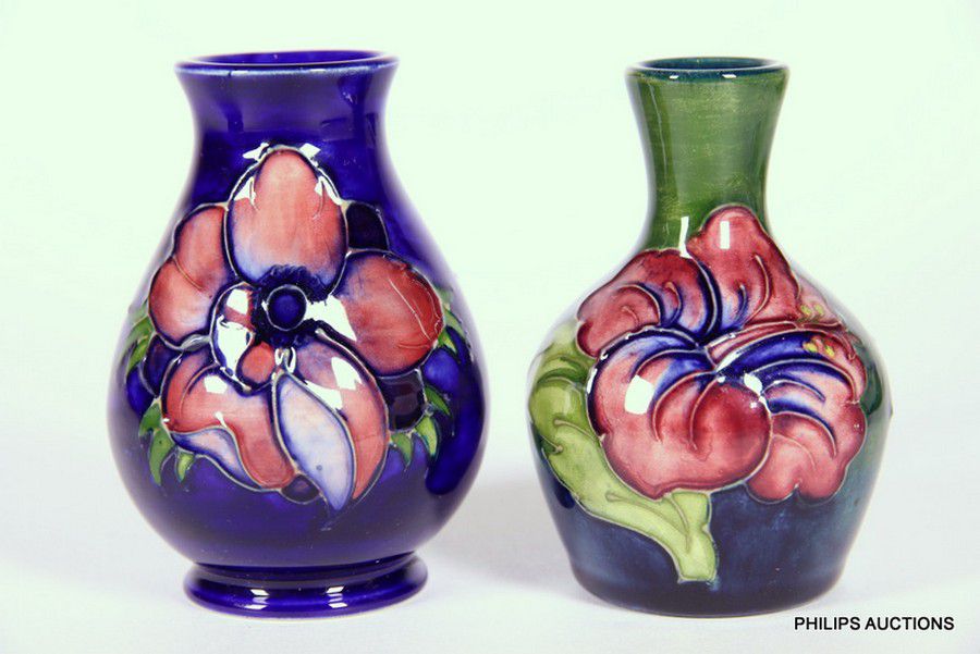 Moorcroft Anemone and Hibiscus Vases, 1940s - Moorcroft - Ceramics