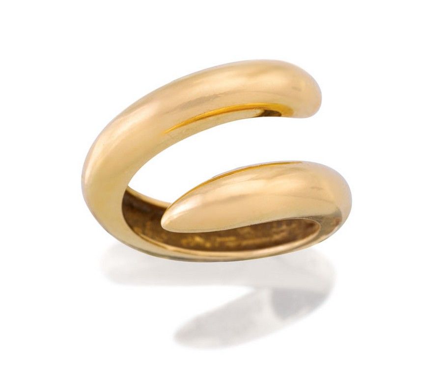 Chaumet 18ct Gold Tango Ring - Rings - Jewellery