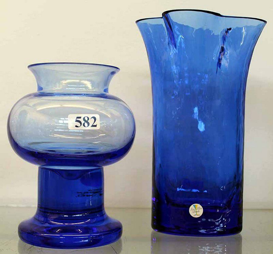 Sold at Auction: Sea Glasbruk Kosta Sweden Vase, Orange