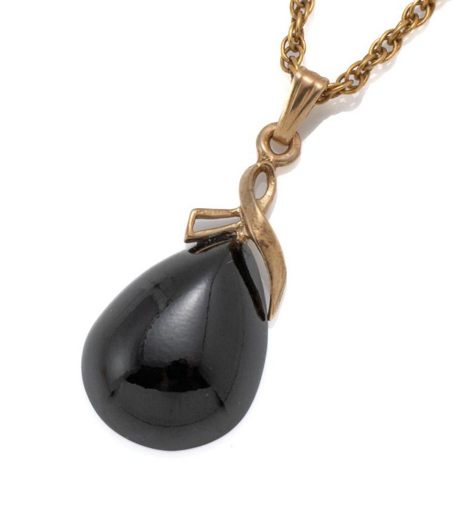 Gold Onyx Pendant Necklace with Prince of Wales Chain - Pendants ...