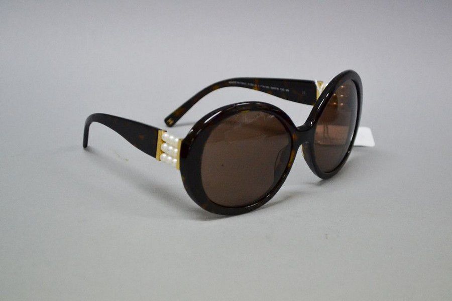 Chanel Sunglasses Collection Perle – Troc Leuven