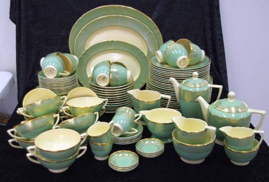 Mintons 'Solano Ware' 111-Piece Dinner Set - Minton - Ceramics