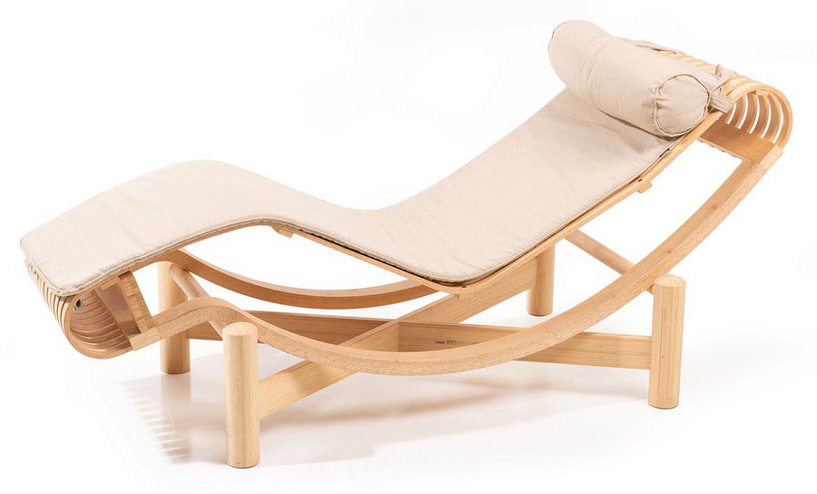 Tokyo chaise longue by Charlotte Perriand