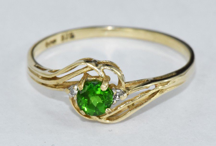 Chrome Dioptase Ring with Diamond Shoulders in Yellow Gold - Rings ...