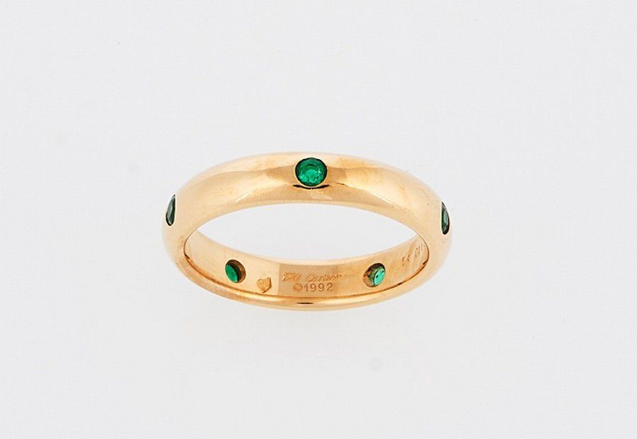 cartier love bracelet round or oval