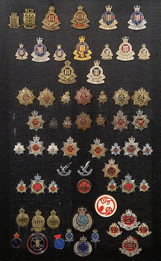 NZ Military Police and Provost Set with Badges (15) - Medals, Badges ...