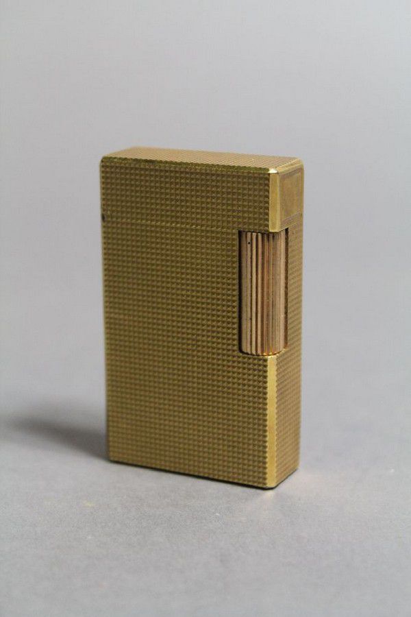 DuPont Lighter: Sleek and Reliable Fire Starter - Smoking Accessories ...