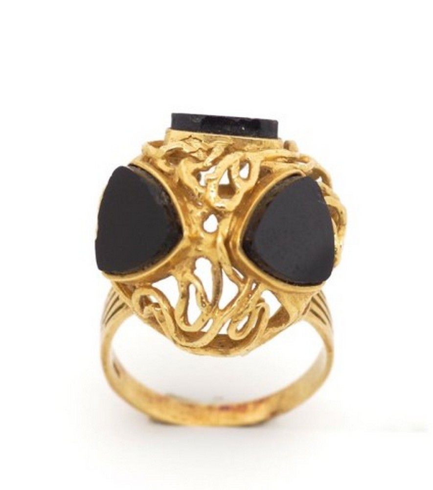 18ct Yellow Gold Onyx Cocktail Ring, Size N - Rings - Jewellery