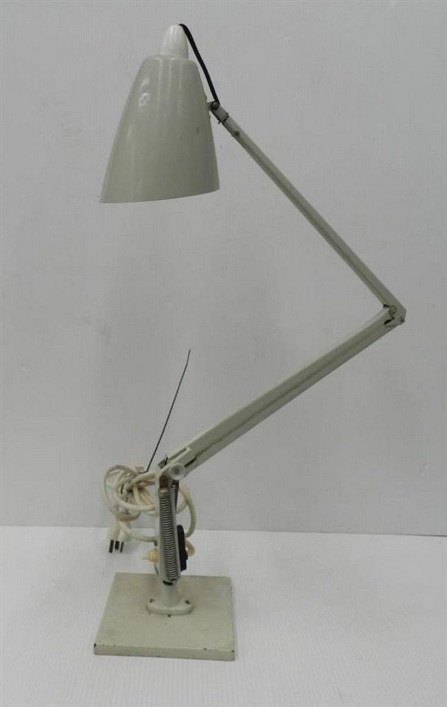 planet studio k desk lamp