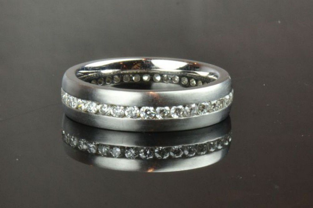 Gorgeous 0.75ct Diamond White Gold Band - Size N - Rings - Jewellery