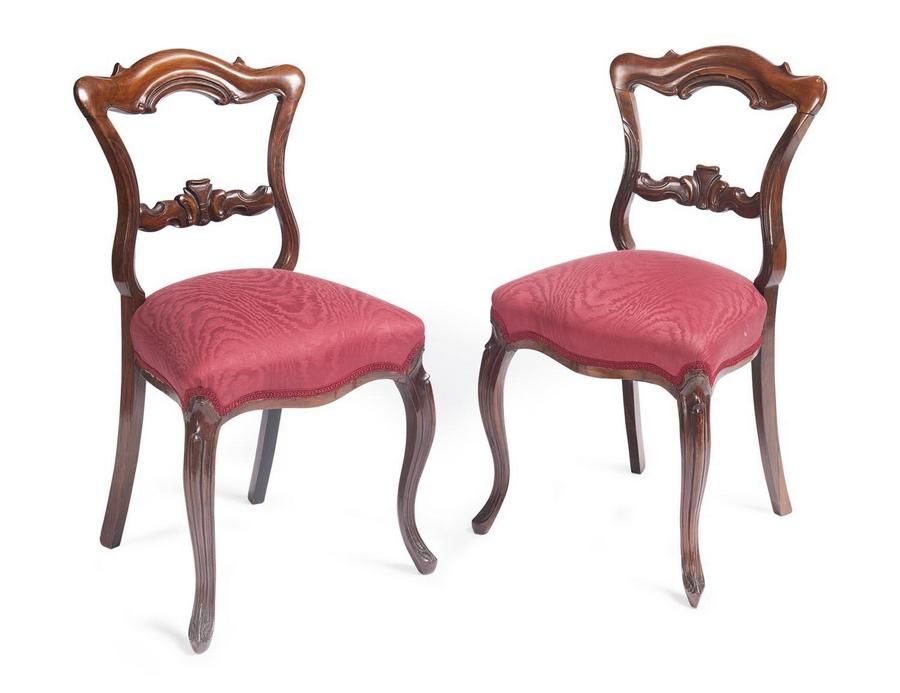 A set of 8 rosewood dining chairs with French cabriole legs,… - Seating