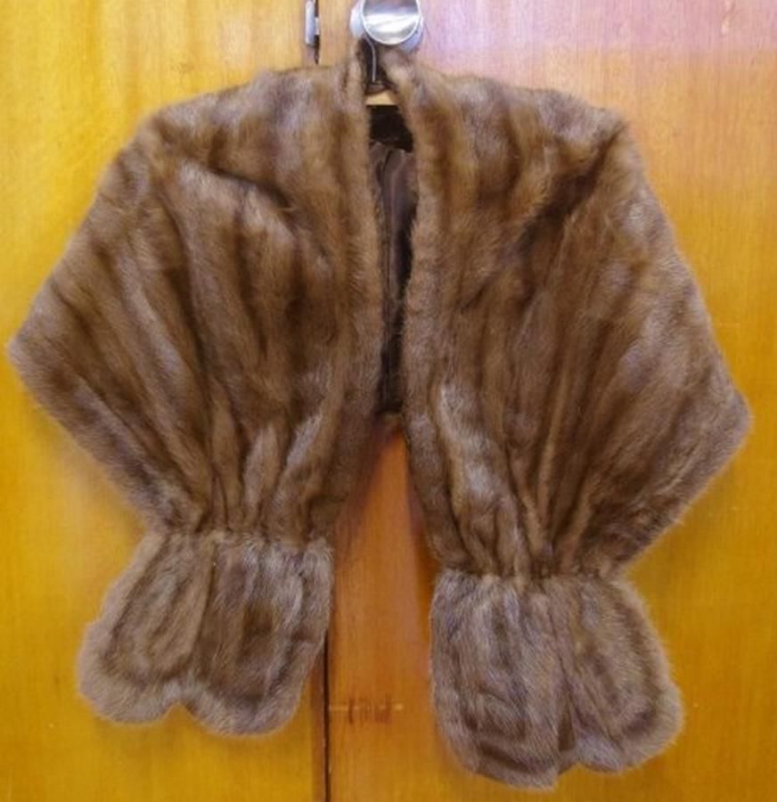 Chic Vintage Fur Stole - Furs - Costume & Dressing Accessories