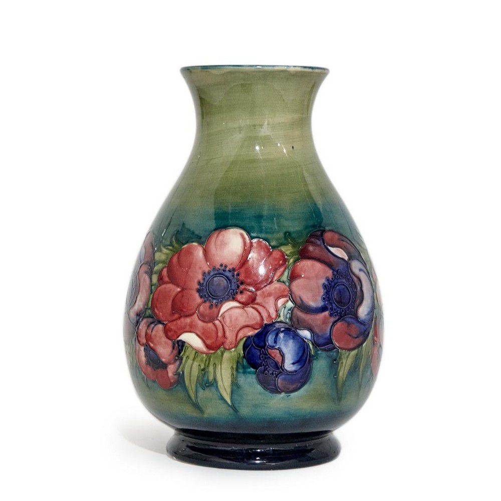 William Moorcroft Anemone Vase - Signed and Stamped - Moorcroft - Ceramics