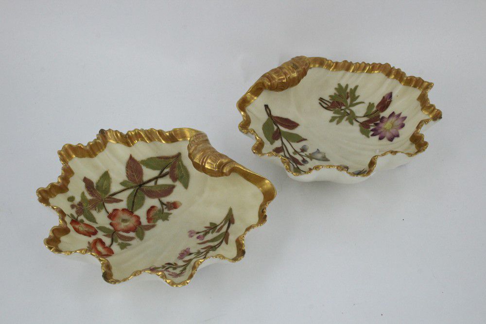 Royal Worcester Shell Dishes with Spring Flowers (9 words) - Royal ...