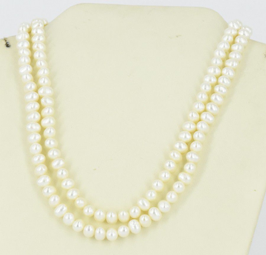 Gilt Clasp Pearl Necklace - Necklace/Chain - Jewellery